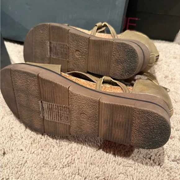 Pierre Dumas Lisle Sandals - Picture 4 of 4